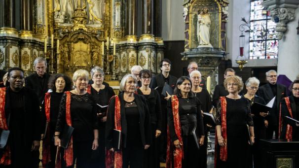 <p>„Ars Vocalis“ aus Reims liefern die spätromantische und expressionistische Begleitmusik zu Marcel Proust.</p>