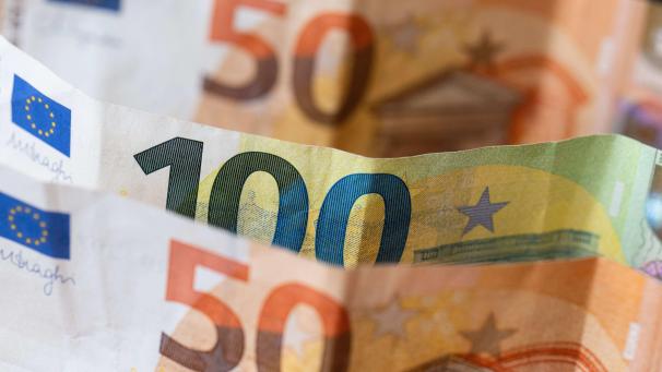 <p>Die Arbeitskosten steigen in Belgien rasant, der größte belgische Arbeitgeberverband schlägt nun Alarm.</p>