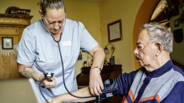 <p>Viele Senioren können sich regelmäßige Behandlungen und Untersuchungen nicht leisten.</p>