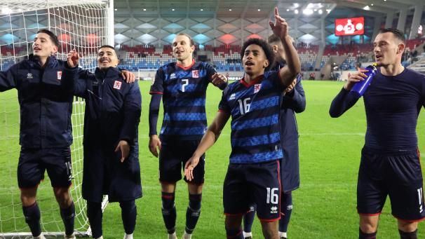 <p>Luxemburgs Leandro Barreiro (vorn) und seine Mitspieler jubeln nach dem Spiel über den Sieg in EM-Qualifikation über Bosnien-Herzegowina.</p>