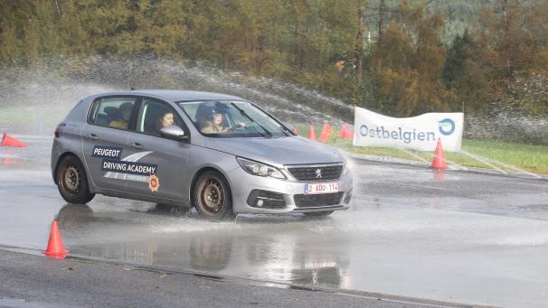 <p>Das Fahrsicherheitstraining des AMC St.Vith wird in Zusammenarbeit mit dem RACB in Malmedy-Bernister durchgeführt.</p>