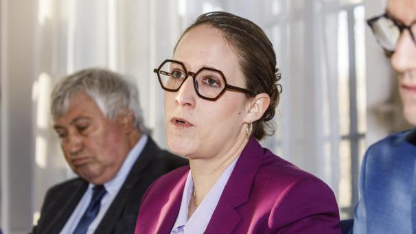 <p>Die Staatssekretärin für Asyl und Migration, Nicole de Moor (Bild), und Justizminister Paul Van Tigchelt wollen fünf Beamten die Befugnisse eines Kriminalpolizisten verleihen.</p>