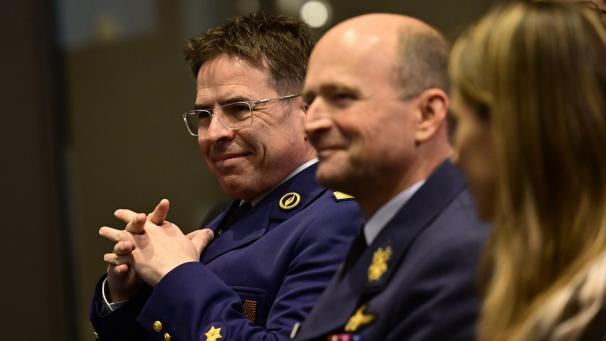 <p>Eric Snoeck (l.) bleibt im Amt.</p>