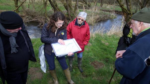 <p>Anne Philippe gab verschiedene Erläuterungen zum Gewässerschutz.</p>