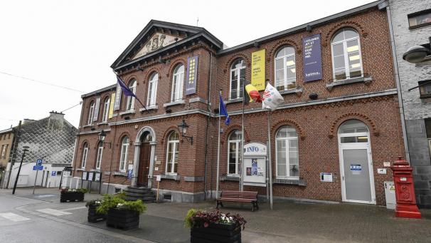 <p>Ein Blick auf das Kelmiser Rathaus</p>