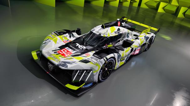 <p>Neuer Look, neue Aerodynamik für das Hypercar Peugeot 9x8.</p>