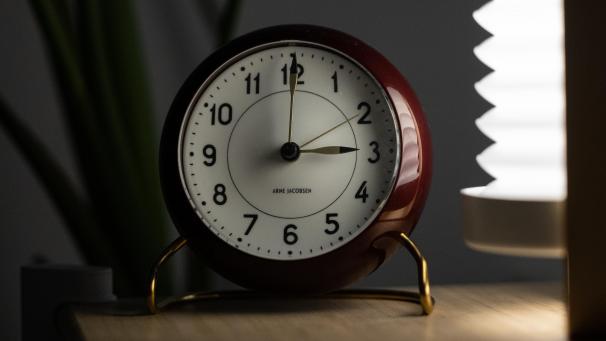 <p>In der Nacht zum Ostersonntag werden die Uhren um eine Stunde vorgestellt. Dann beginnt die Sommerzeit.</p>