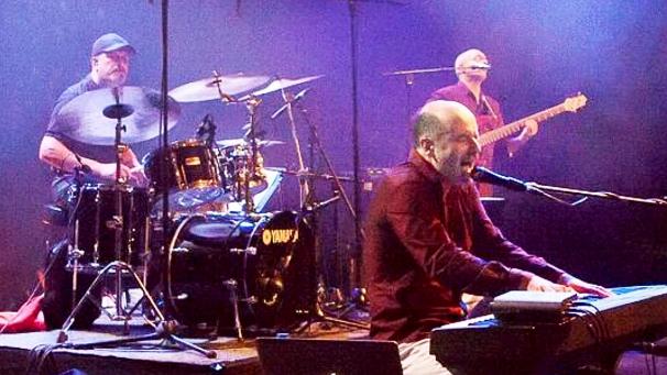 <p>Die Coverband Tramp spielt bei Vibrations.</p>