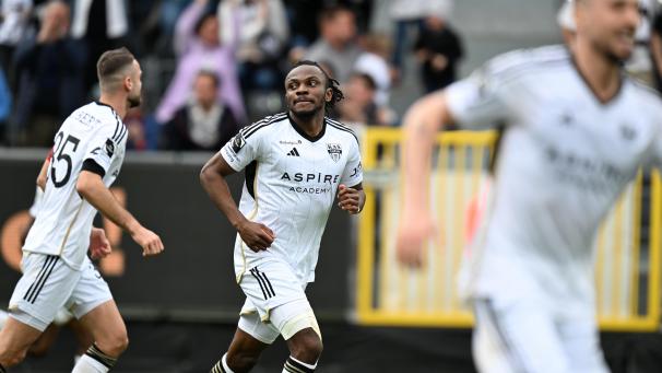 <p>Regan Charles-Cook traf in der 80. Minute zum 1:1.</p>