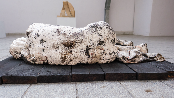 <p>Im Alten Schlachthof ist vom 13. April bis zum 5. Mai die Gruppenausstellung Artgok zu Gast.</p>