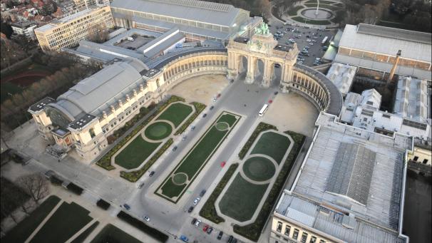 <p>Der Jubelpark mit seinen Arkaden und Museen</p>