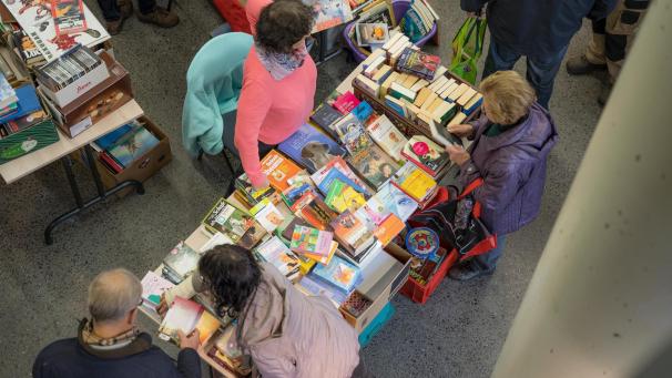 <p>Auf den Frühlingsbüchermarkt kann man nach Raritäten und Bestsellern stöbern.</p>