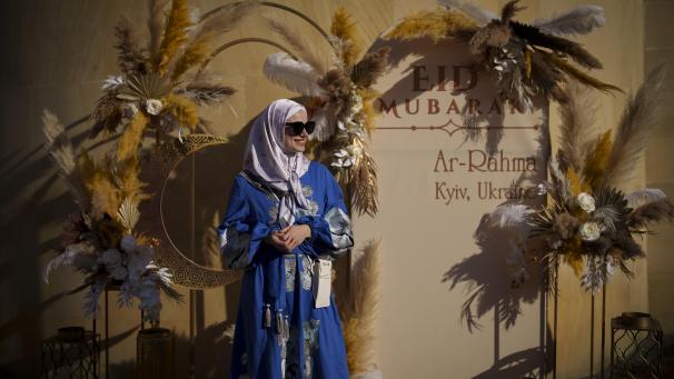 <p>Mitglieder der muslimischen Gemeinde nahmen an den Gebeten in der Ar-Rahma-Moschee in der ukrainischen Hauptstadt teil.</p>