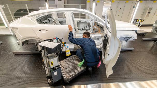 <p>Ein Blick ins Volvo-Werk in Gent</p>