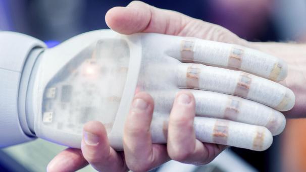 <p>In einem umfangreichen Dokument stellt die DG-Regierung ihre Digitalstrategie vor. Bereits vor zwei Jahren gab es dazu Empfehlungen der Bürgerversammlung.</p>