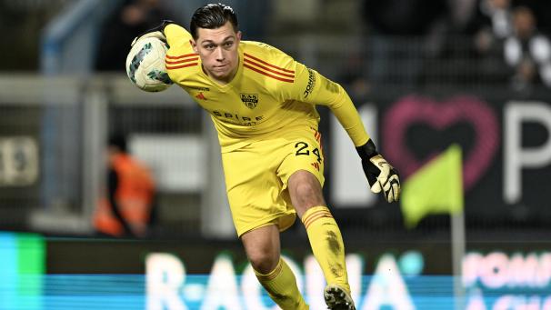 <p>Zum Spiel gegen RWDM steht Gabriel Slonina wieder im Tor der AS Eupen.</p>