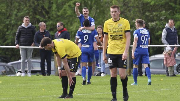 <p>Jubel auf der einen, Tristesse auf der anderen Seite: Huy krönt sich ausgerechnet in Raeren zum Meister und direkten Aufsteiger.</p>