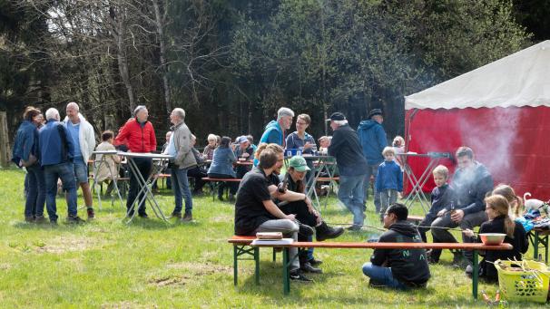 <p>Das Narzissenfest ist ein schöner Treffpunkt für Naturfreunde.</p>