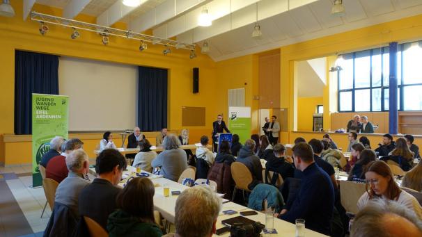<p>In Heinerscheid fand eine Diskussionsrunde zwischen EU-Politikern und den Jugendlichen statt.</p>