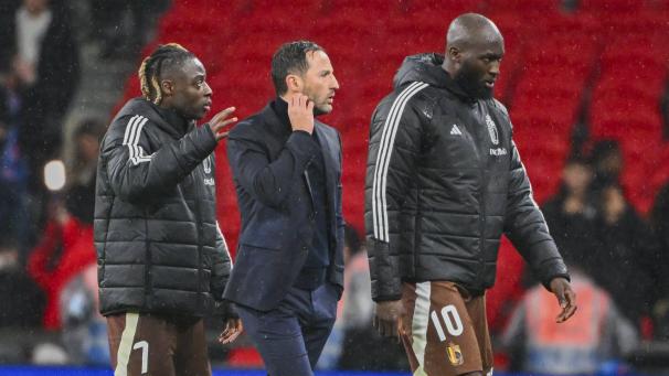 <p>Domenico Tedesco (Mitte, zwischen Jérémy Doku und Romelu Lukaku)</p>