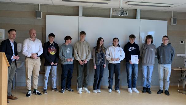 <p>Die BIB-Klasse aus dem fünften Sekundarschuljahr nahm am Dienstag ihren Preis entgegen.</p>