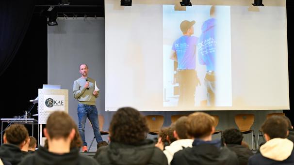 <p>Der Elektromeister Daniel Koonen sprach über die Chancen und Risiken derSelbstständigkeit.</p>