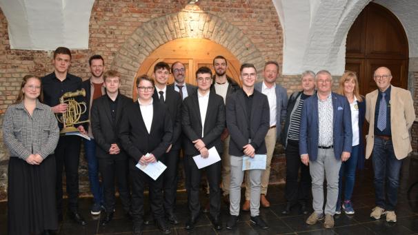 <p>Der Rotaryclub Spa-Francorchamps-Stavelot hat den Wettbewerb ins Leben gerufen. Sieben junge Musiker nahmen an der 13. Auflage teil.</p>