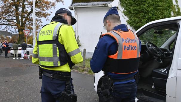 <p>Die grenzüberschreitende Zusammenarbeit zwischen den Polizeidiensten wird ausgeweitet.</p>