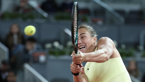 <p>Nach einem über zweistündigem Kampf gegen Elena Rybakina erreicht Titelverteidigerin Aryna Sabalenka (Foto) in Madrid das Finale.</p>
