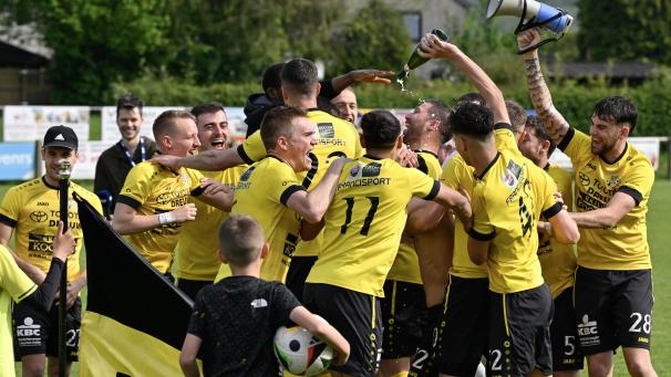 <p>Beste Laune an der Raerener Bergstraße</p>