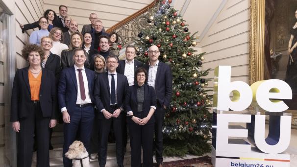 <p>Die vollständige Regierungsmannschaft um PremierDe Croo im Dezember 2023</p>