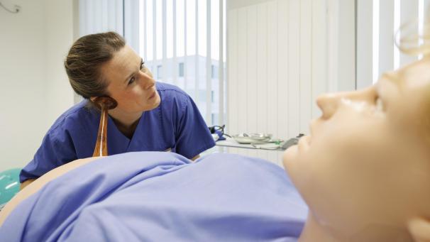 <p>Auch angehende Hebammen können in Zukunft von der Ausweitung der Ausbildungsförderung profitieren.</p>