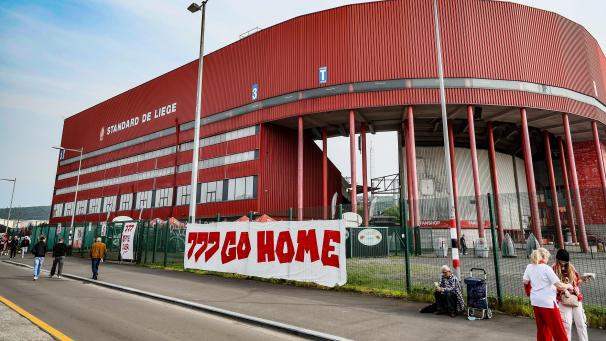 <p>Die Standard-Fans machen ihrem Unmut gegenüber Besitzer 777 Partners Luft.</p>