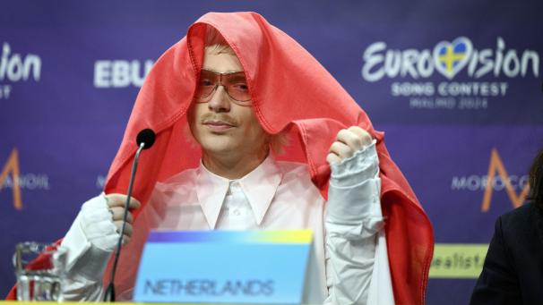 <p>Stunden vor dem Finale wurde der niederländische Teilnehmer Joost Klein von den Organisatoren wegen eines Zwischenfalls hinter der Bühne aus dem Wettbewerb ausgeschlossen.</p>