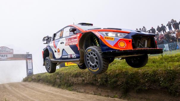 <p>Hoch hinaus: Thierry Neuville liegt in der WM-Gesamtführung weiter vorne.</p>