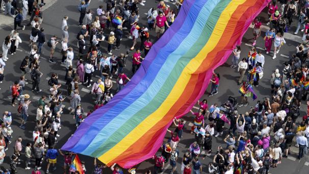 <p>Es besteht weiterhin Handlungsbedarf bei denRechten von LGTBQ+-Personen.</p>