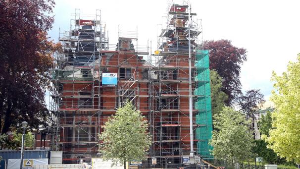 <p>Die Villa Steisel befindet sich gegenüber der Malmedyer Kathedrale bzw. des Malmundariums.</p>