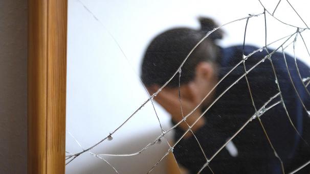 <p>Ecolo fordert verstärkt Hilfe für Opfer häuslicher Gewalt.</p>