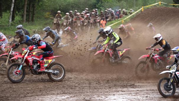 <p>Dreckige Angelegenheit: Nach den Rennen in Dürler gab es jede Menge zu waschen und säubern.</p>