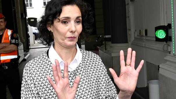 <p>Noch kein grünes Licht: Außenministerin Hadja Lahbib vor Beginn der Sitzung des Kernkabinetts</p>