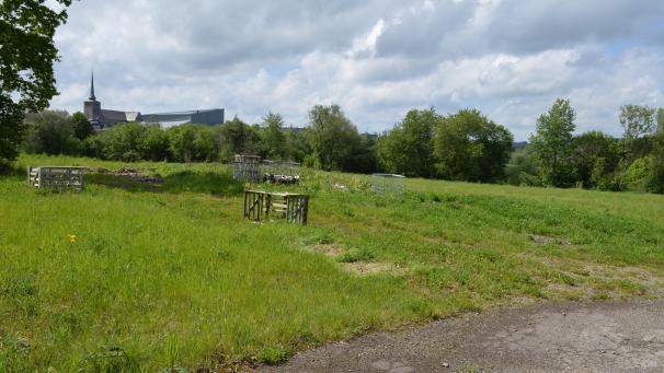 <p>Das ehemalige Sägerei-Gelände bietet einen Blick auf das Triangel und die Pfarrkirche.</p>