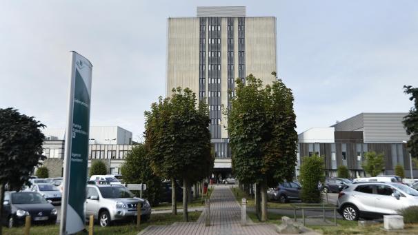 <p>Ein Blick von außen auf das Saint-Luc-Krankenhaus in Bouge</p>