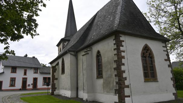 <p>Die Kapelle St. Eligius in Krewinkel stammt spätestens aus der ersten Hälfte des 16. Jahrhunderts. Sie wurde 1979 unter Schutz gestellt und wird als Kultur- und Begegnungsstätte genutzt.</p>