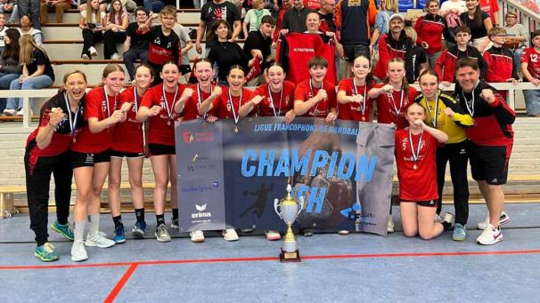 <p>Die U16-Mädchen des HC Eynatten-Raeren kämpfen nun um die belgische Meisterschaft.</p>