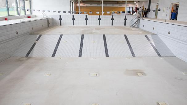 <p>Seit Februar liegt das Kelmiser Galmeibad auf dem Trockenen.</p>