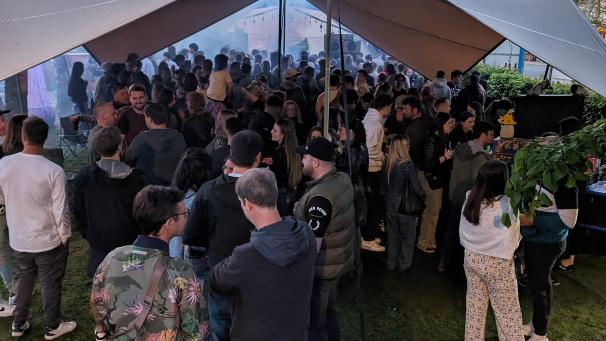 <p>Erstmals fand das „Out of Control's Open Air“ auf der Grünfläche vor dem ZVS-Museum statt.</p>