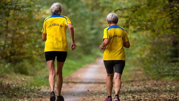 <p>Ausreichend sportliche Betätigung kann den Alterungsprozess deutlich verlangsamen.</p>