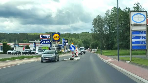 <p>Die zweite Asphaltschicht wurde am Sonntag und in der Nacht zum Montag aufgetragen.</p>