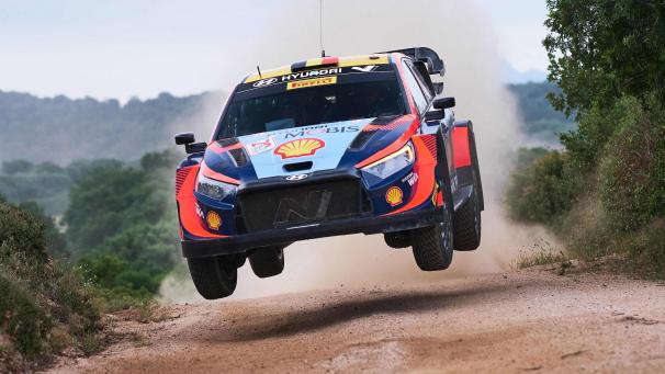 <p>Thierry Neuville will auch 2024 große Sprünge auf Sardinien machen.</p>