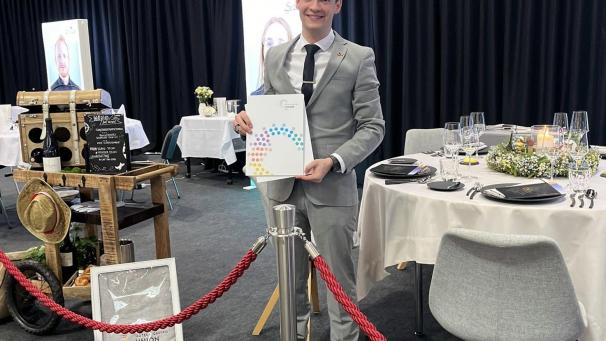 <p>Gillian Fuhrmann durfte sich bereits am Wettbewerbstag über den besten Erlebnistisch freuen.</p>